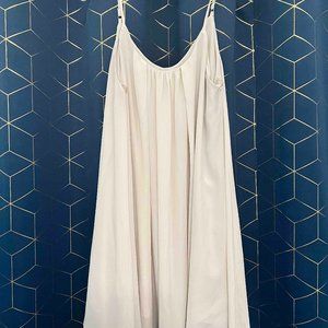 Flowy off-white spagetti strap tunic (Medium)